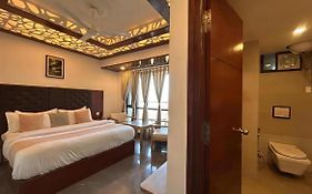 Hotel Hollywood Vibes #Riverview #Premium Rooms #Prime Location #Most Awarded #Parking #Top Rated #Open Terrace #Lawn #Best Selling Hotel In Manali